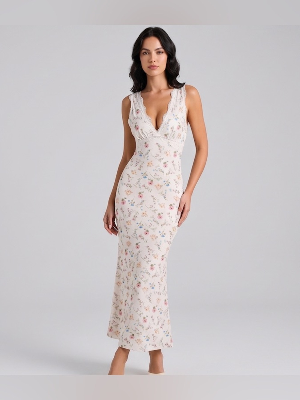Boho Chic Floral V-Neck Maxi Dress with Lace Trim Details